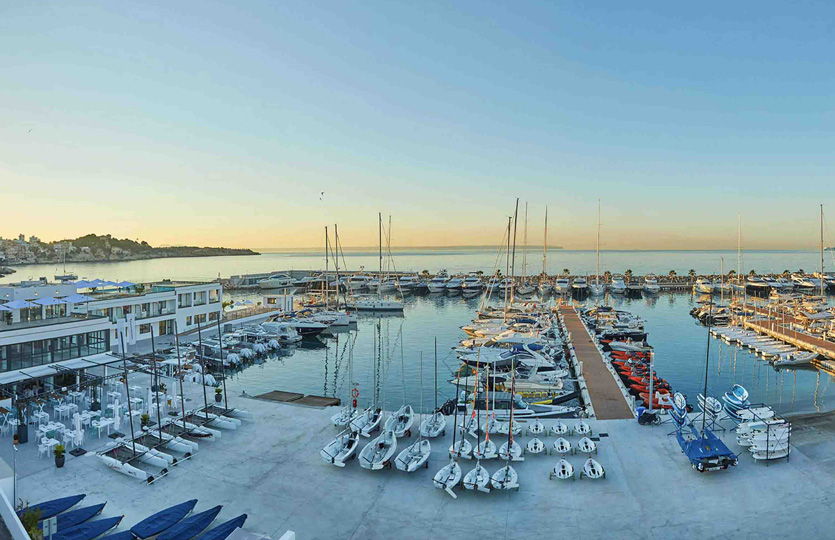 25 Metro Ormeggio Porto Turistico Port Calanova