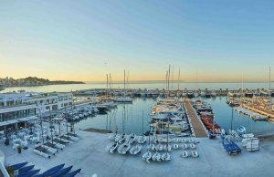 25 Metro Ormeggio Porto Turistico Port Calanova
