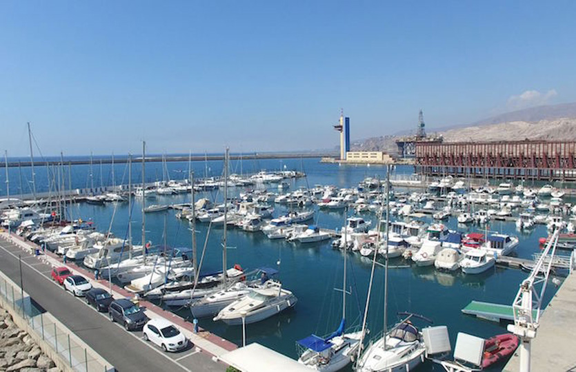 8 x 3 Metro Ormeggio Club de Mar Almeria Porto Turistico In Vendita