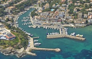 8 x 3 Metro Ormeggio Real Club Nautico Porto Petro Porto Turistico In Vendita