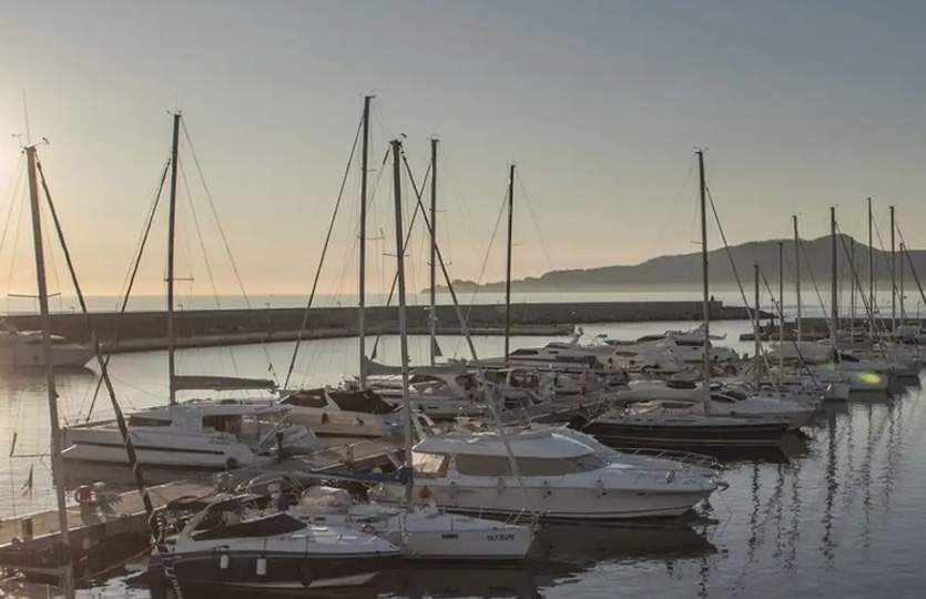 Porto turistico Di Chiavari Calata Ovest - Ormeggi e posti barca Porto turistico Di Chiavari Calata Ovest - Ormeggi e posti barca